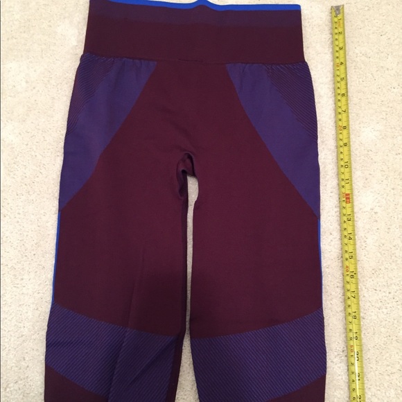 Victoria Sports-Maroon & Blue Leggings Size M - Picture 6 of 9